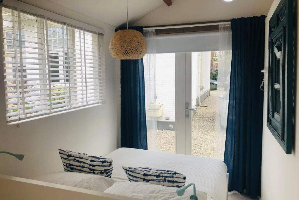 Tiny House In Tuin Van De Statige Villa Mariahof ดอร์เดรคท์ ภายนอก รูปภาพ