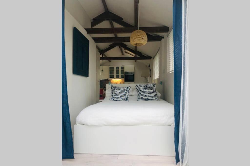 Tiny House In Tuin Van De Statige Villa Mariahof ดอร์เดรคท์ ภายนอก รูปภาพ