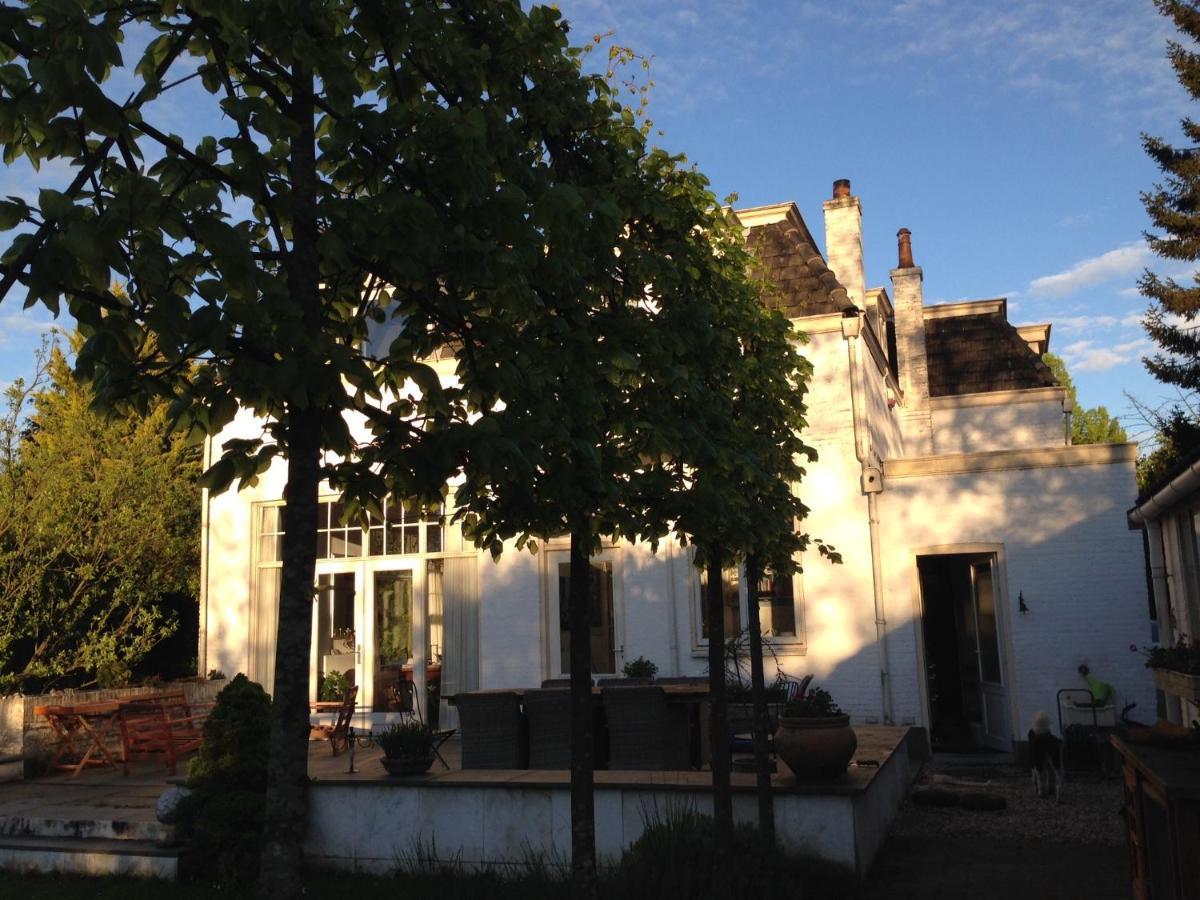 Tiny House In Tuin Van De Statige Villa Mariahof ดอร์เดรคท์ ภายนอก รูปภาพ
